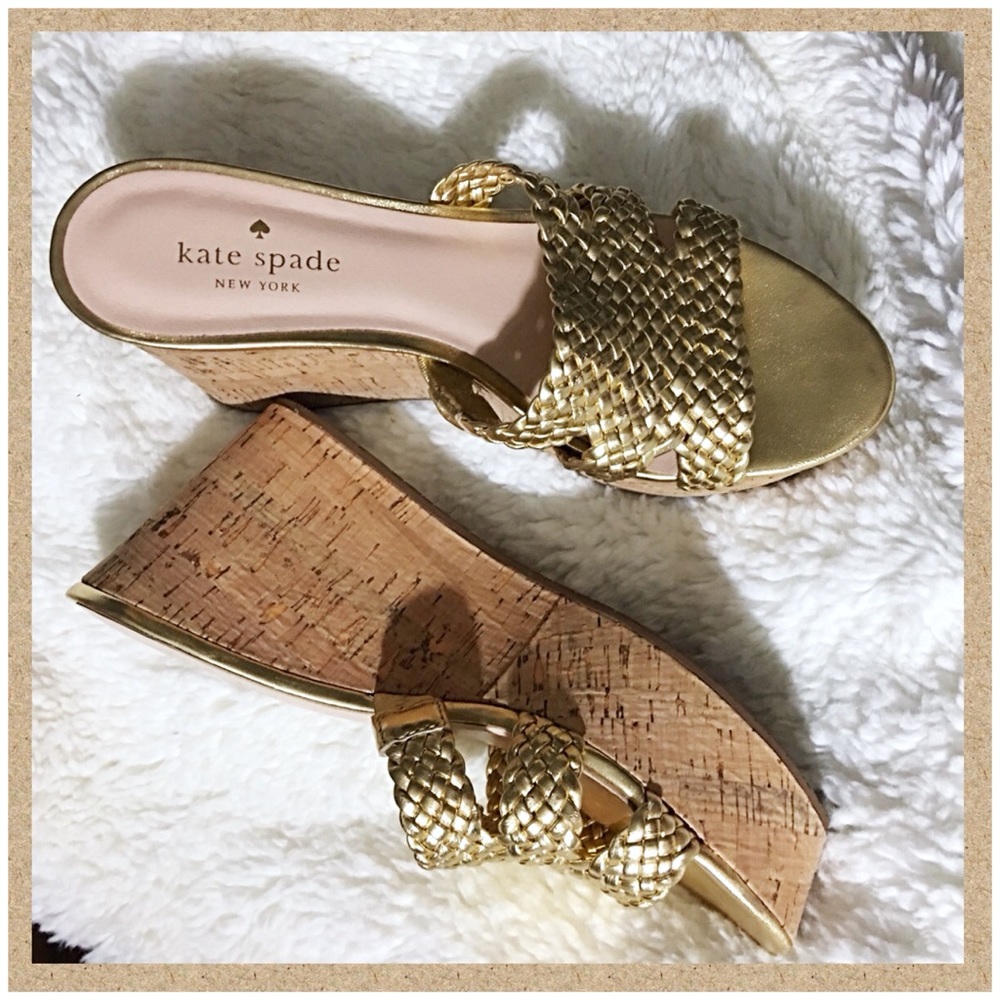 💙Cyber Monday Deal💙 Kate Spade Gold Wedges!
